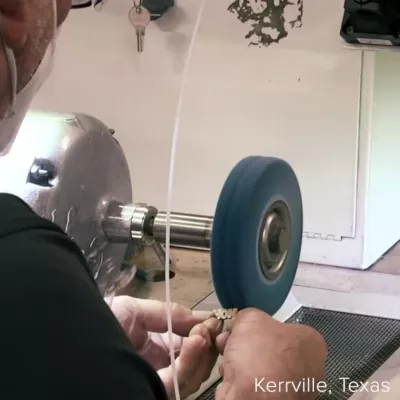 Enamel Beautiful "Mom" Charm 6 Enamel Beautiful "Mom" Charm - Image 4