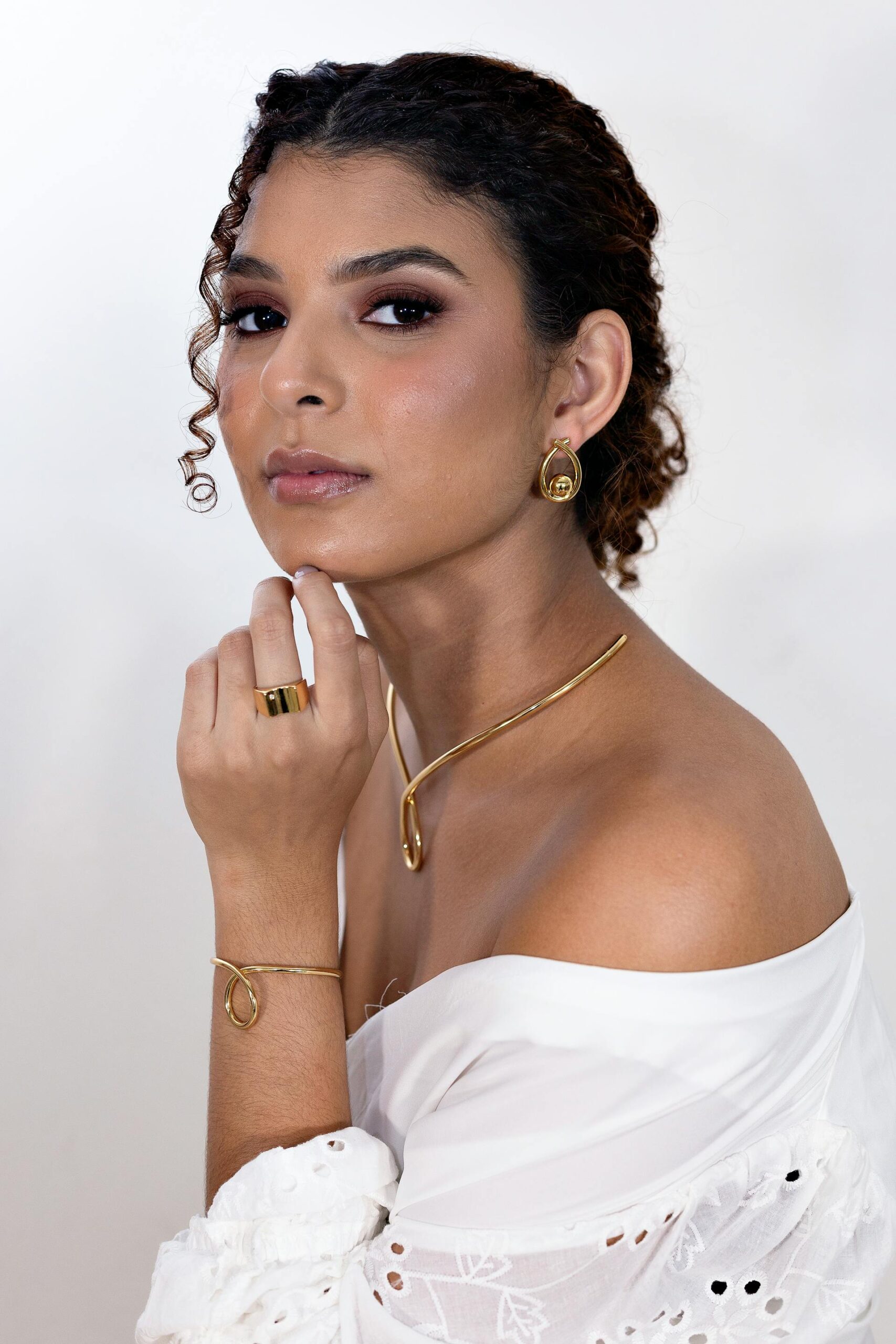 Fashion Accessories -Fashion Accessories pexels itslauravillela 27498151 scaled